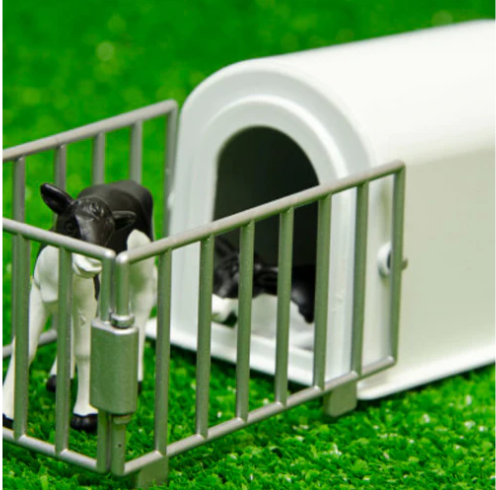 KIDS GLOBE CALF HOUSE WITH 2 CALVES