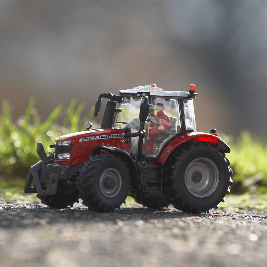 1:32 Massey Ferguson 6718 S