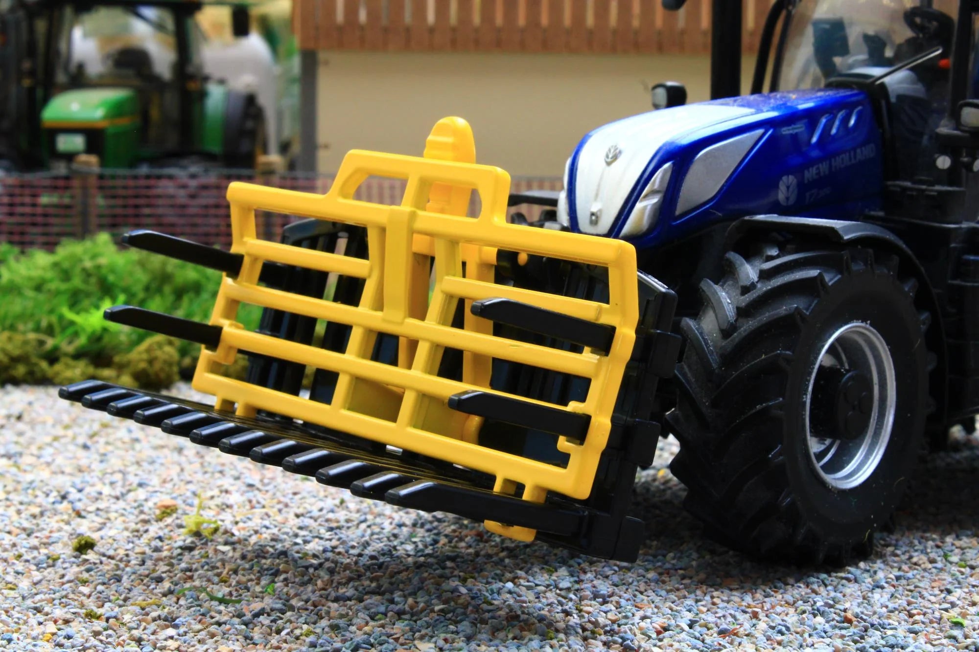 1:32 Britains Front/rear mounted Buckrake