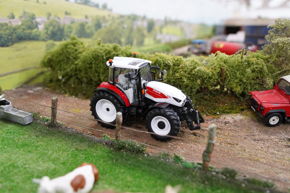 1:32 Steyr 4120 Plus