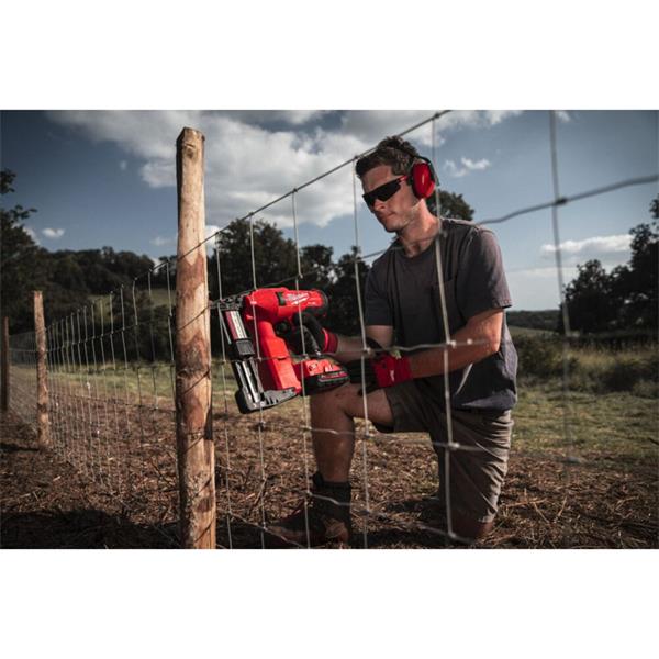 Milwaukee 18V Fuel Fencing Stapler (Bare Unit)