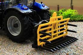 1:32 Britains Front/rear mounted Buckrake