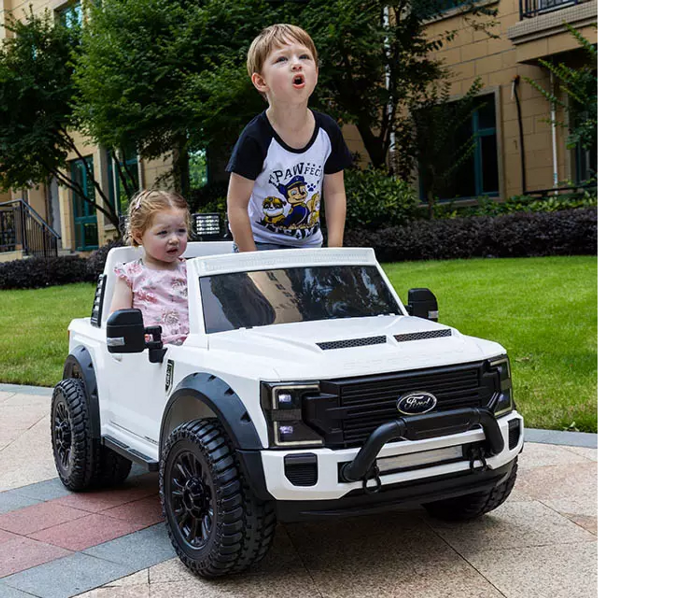 Ford Super Duty F450 24V Electric Ride On Truck WHITE