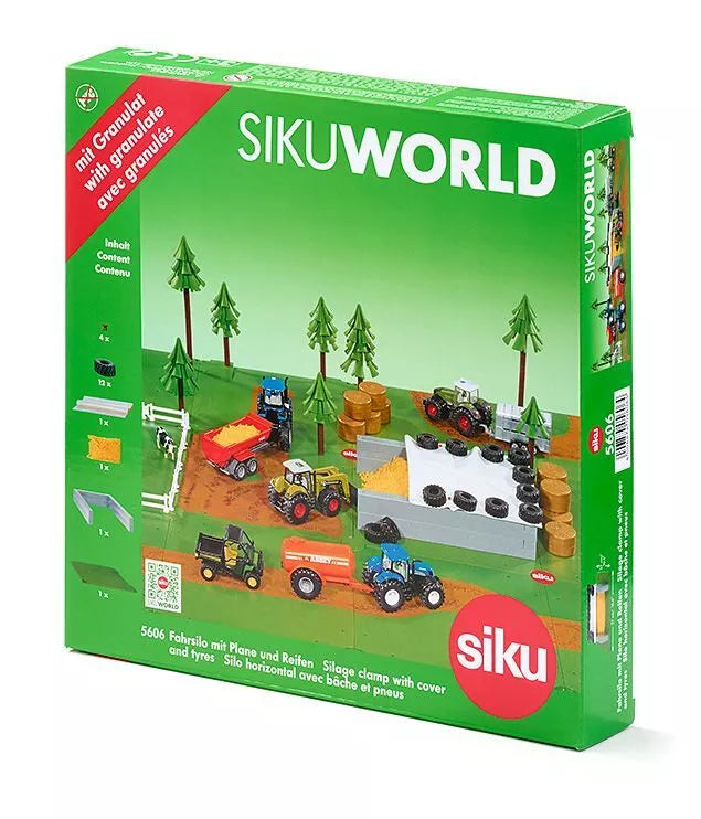 1:50 Silage Clamp With Cover, Tyres & Grain