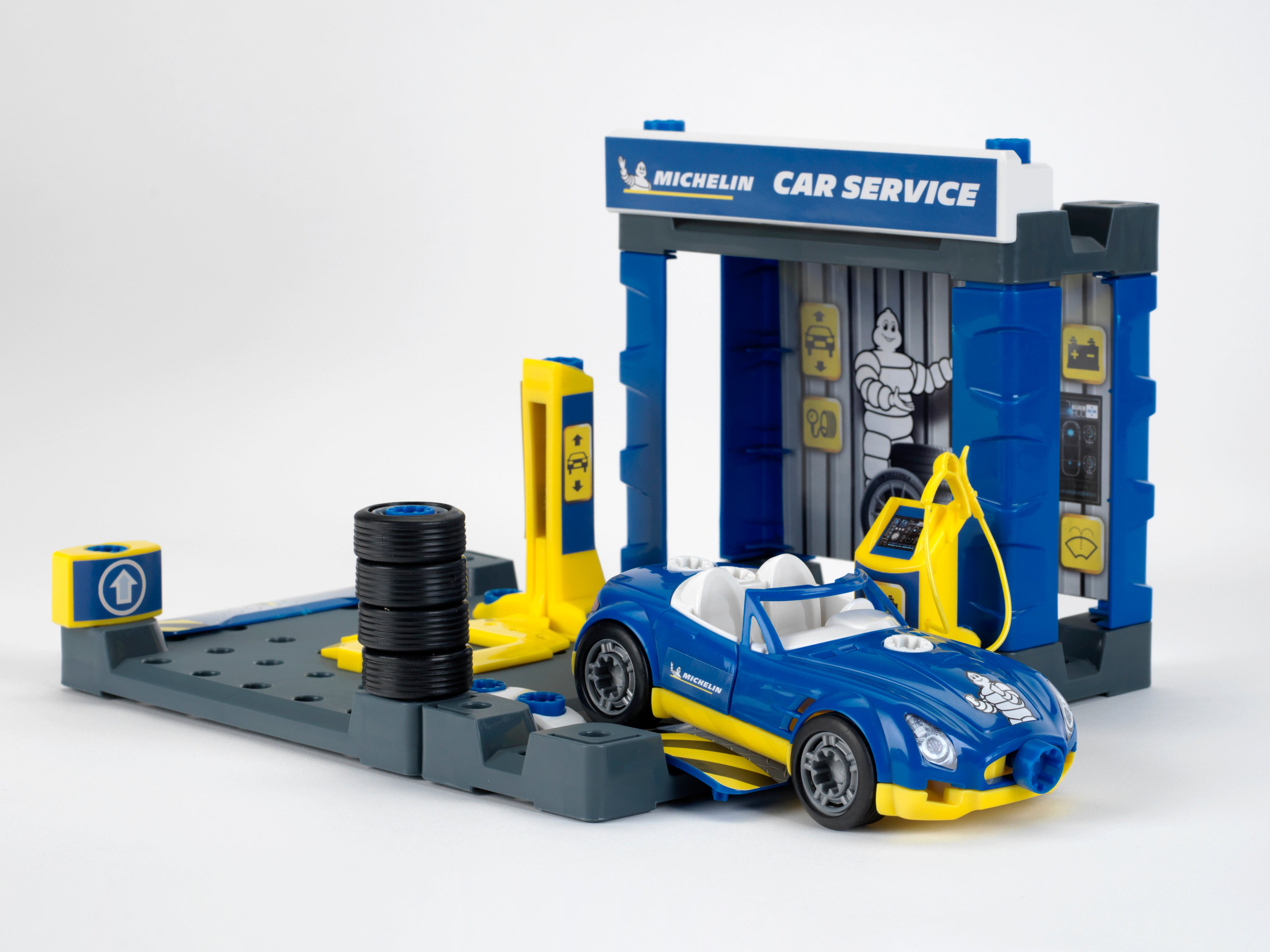 MICHELIN Service Station by car